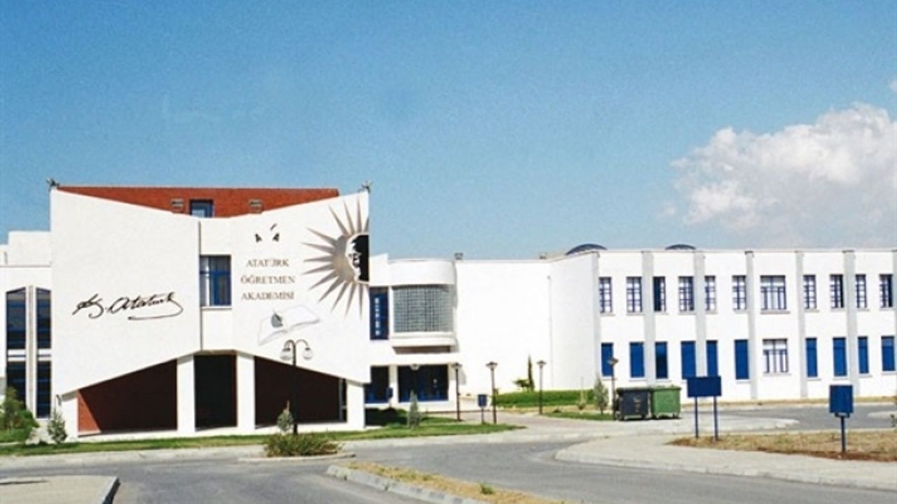 Atatürk Öğretmen Akademisi yazılı giriş sınavı yapılıyor