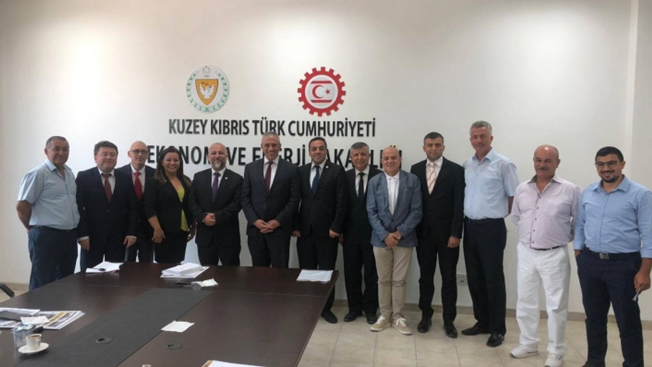 Taçoy, İş İnsanları Derneği  heyeti ile görüştü, enterkonnekte konuşuldu