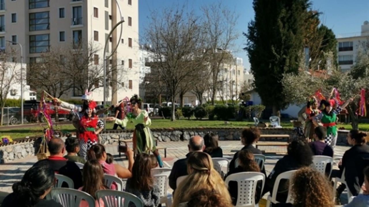 “Little little into the middle” Barış Manço Parkı’nda son gösterimini yapacak