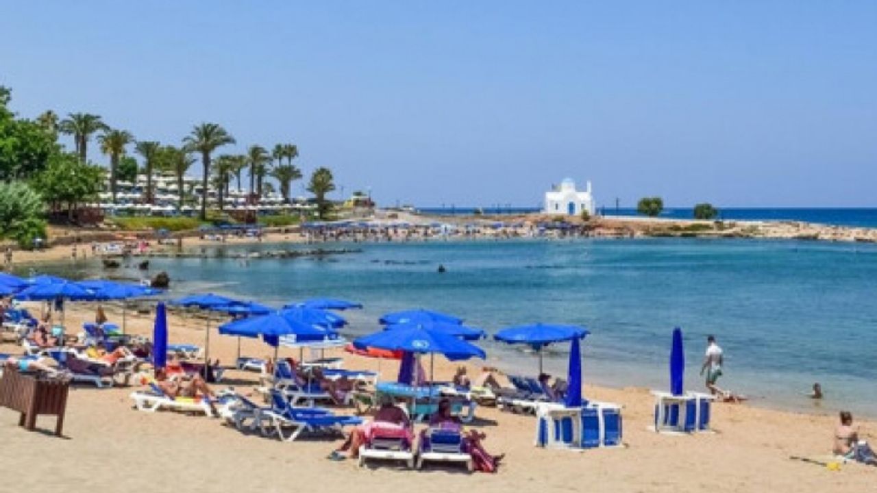 Güney Kıbrıs’a giden turistler gürültü kirliliğinden rahatsız