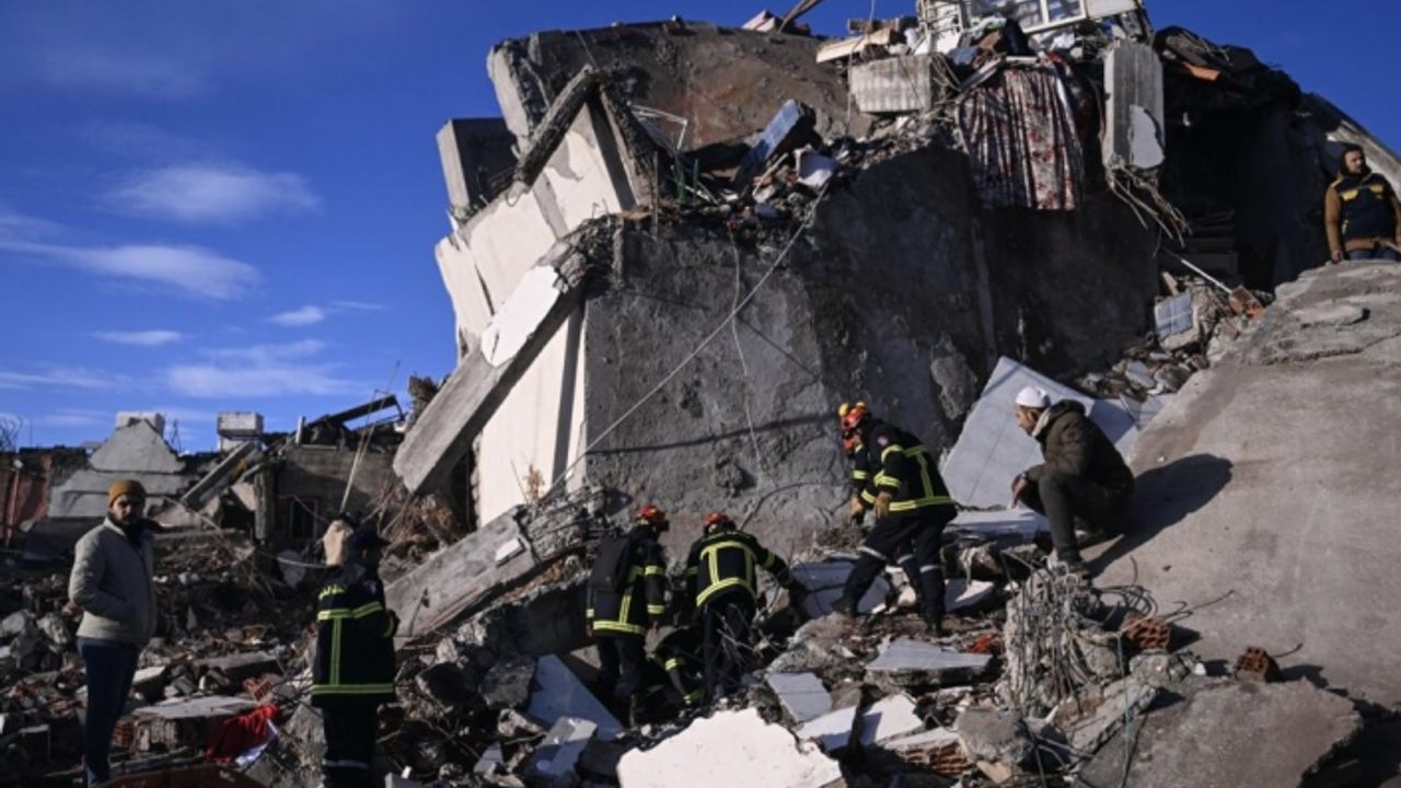 Hatay’daki Saray Otel’deki enkazdan 2 KKTC vatandaşının cansız bedenlerine ulaşıldı...