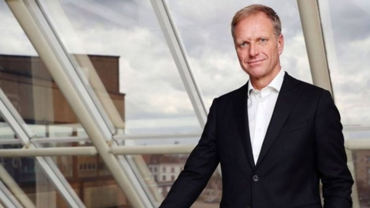 Belçika Futbol Federasyonu CEO'su, maaşını izinsiz artırdığı için işinden oldu