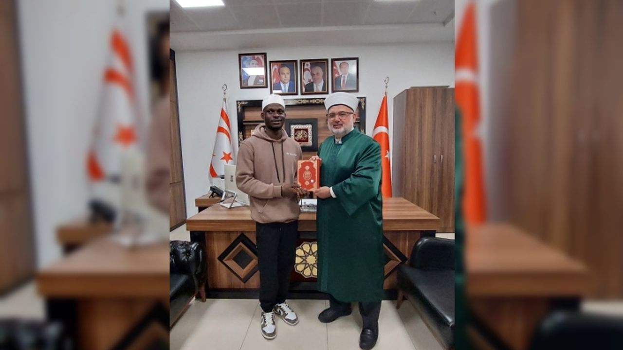 Nijerya vatandaşı Goddesire Chukwunedum Din İşleri Başkanlığı'ndaki ihtida töreniyle Müslüman oldu