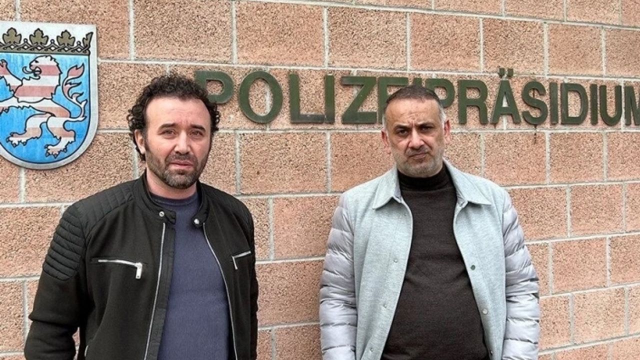 Almanya'da gözaltına alınan Türk gazeteciler serbest bırakıldı