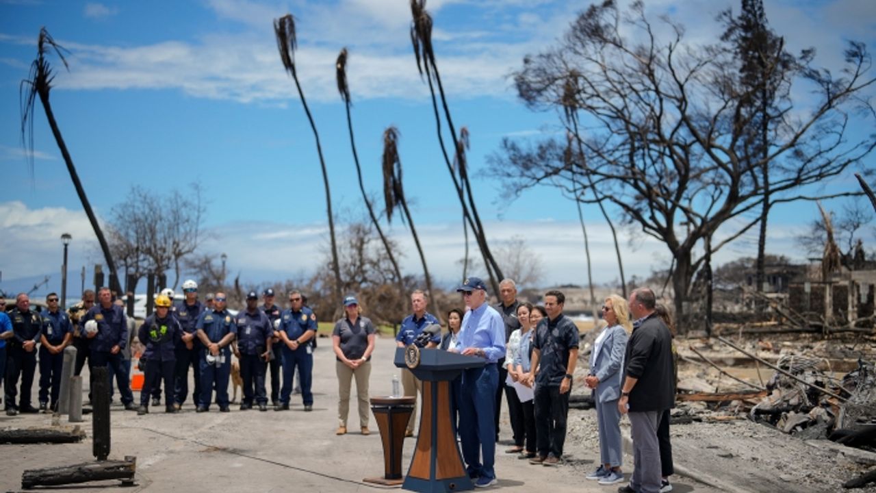 Biden, Hawaii'de yangın bölgesini ziyaret etti, yardım sözü verdi