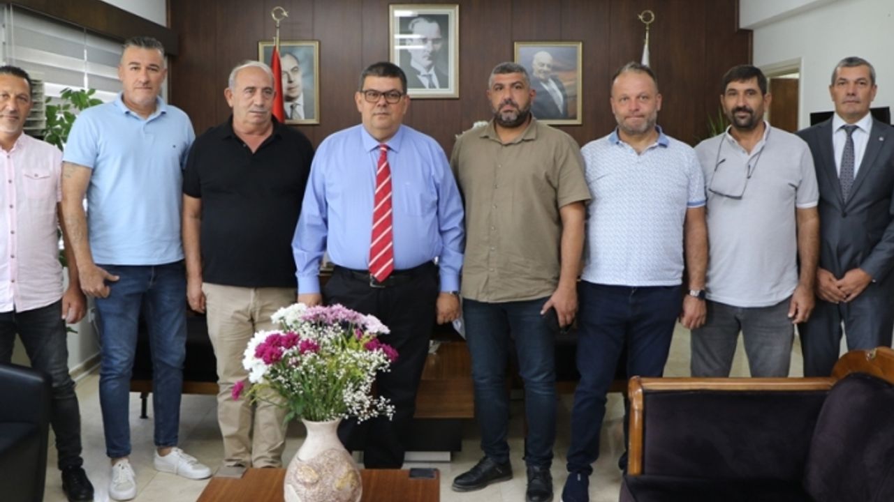 Berova, Kar-İş heyeti ile görüştü