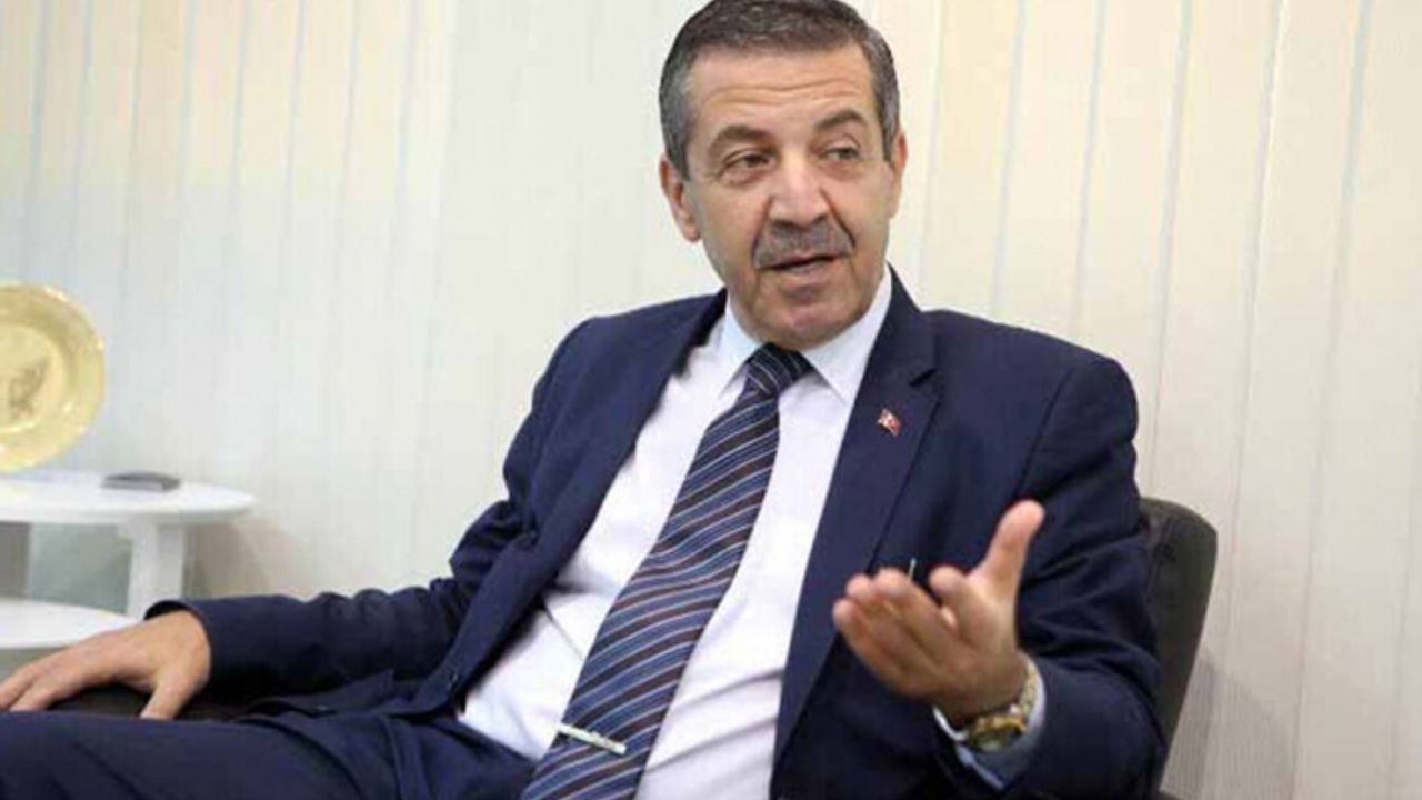 Ertuğruloğlu, Türkiye A Milli Kadın Voleybol Takımını kutladı