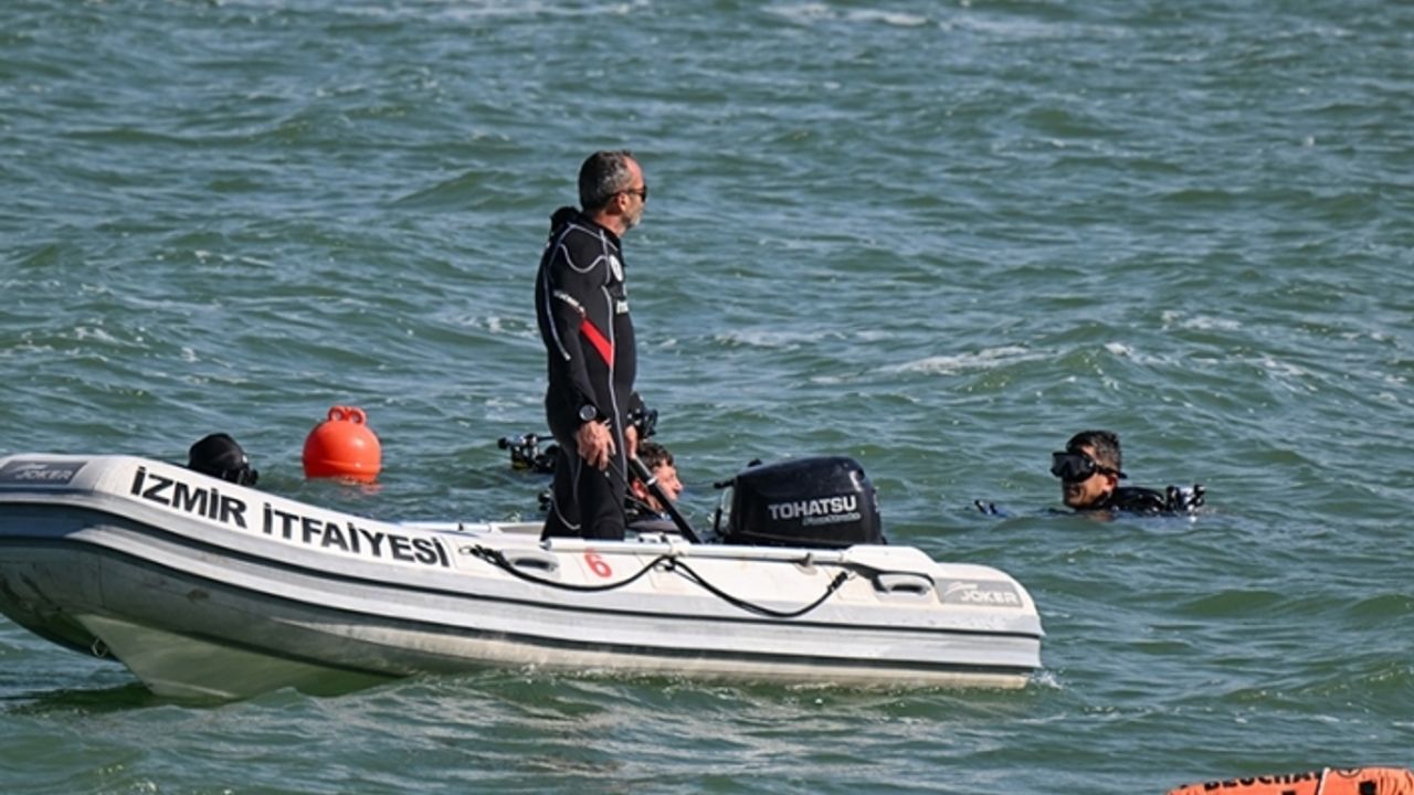 İzmir'de baraj gölüne düşen helikopterdeki son personelin cesedine ulaşıldı