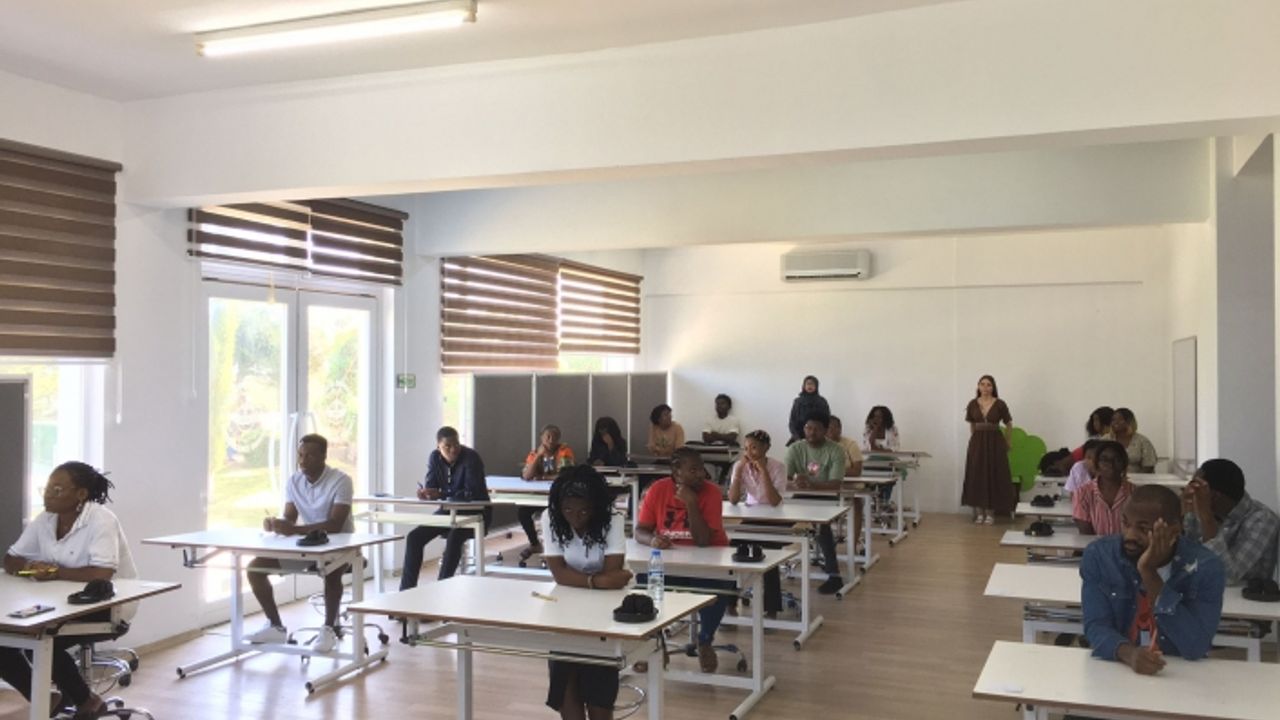 Kıbrıs İlim Üniversitesi’nde IELTS Mock deneme testi yapıldı