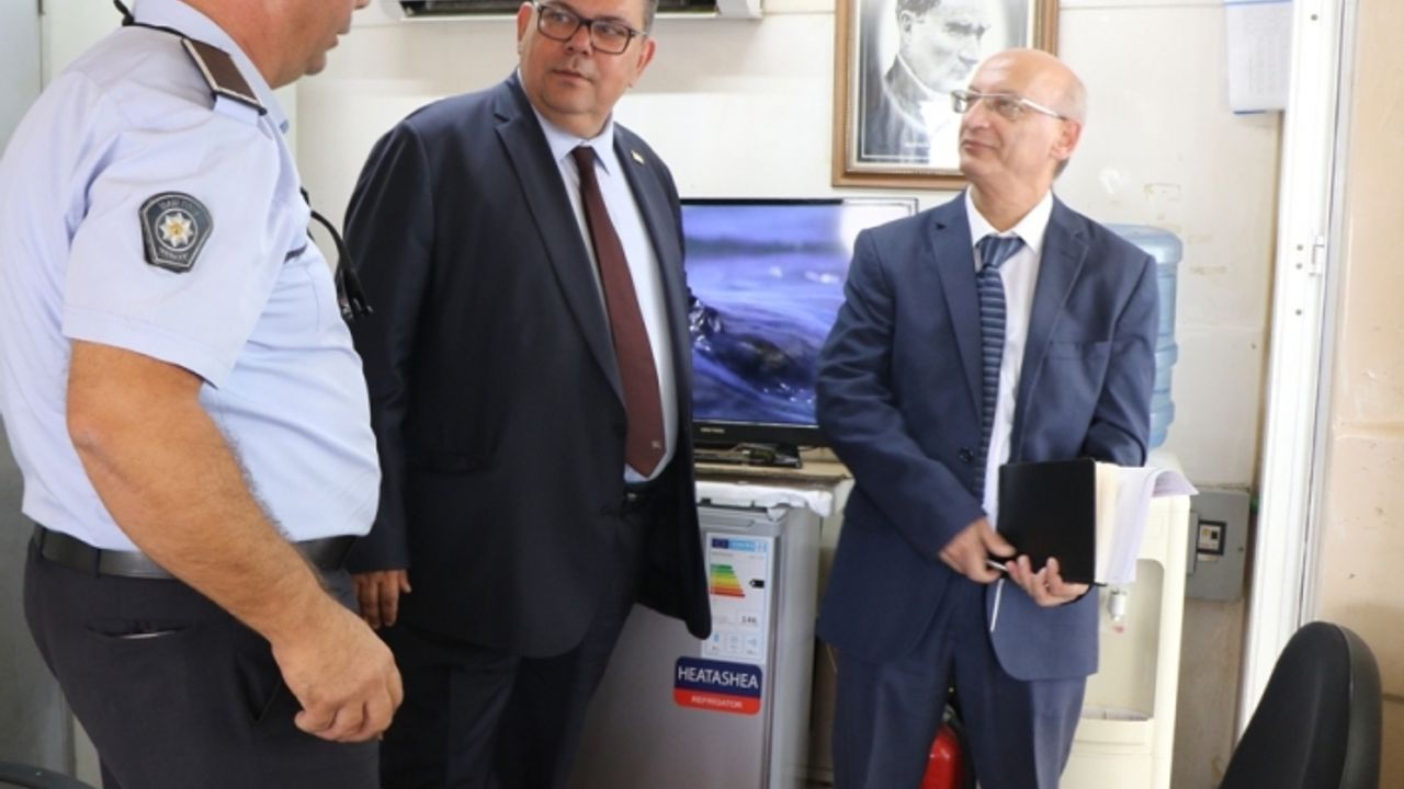 Maliye Bakanı Berova, Metehan Sınır Kapısı’nı ziyaret etti