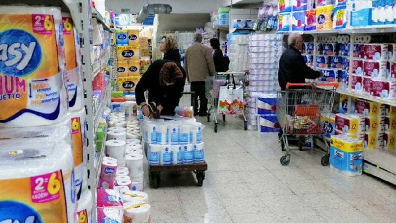 Önceki aylarda düşüşte olan enflasyon hızı Ağustos ayında arttı