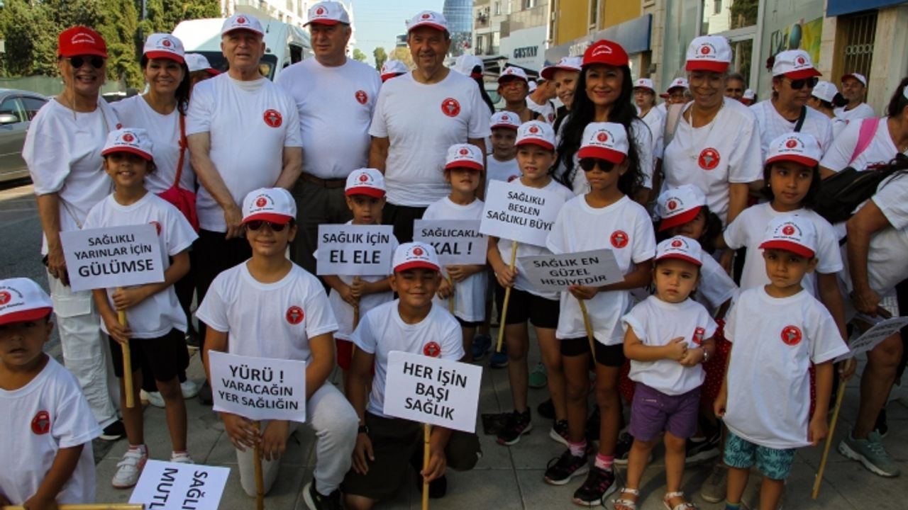 Sağlık Bakanlığı “Sağlıkla Kal” yürüyüşü düzenledi