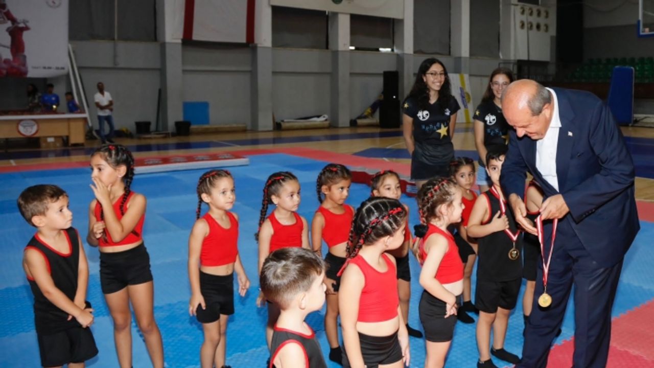 Tatar, 1. İyilik Jimnastik Şöleni’ni izledi