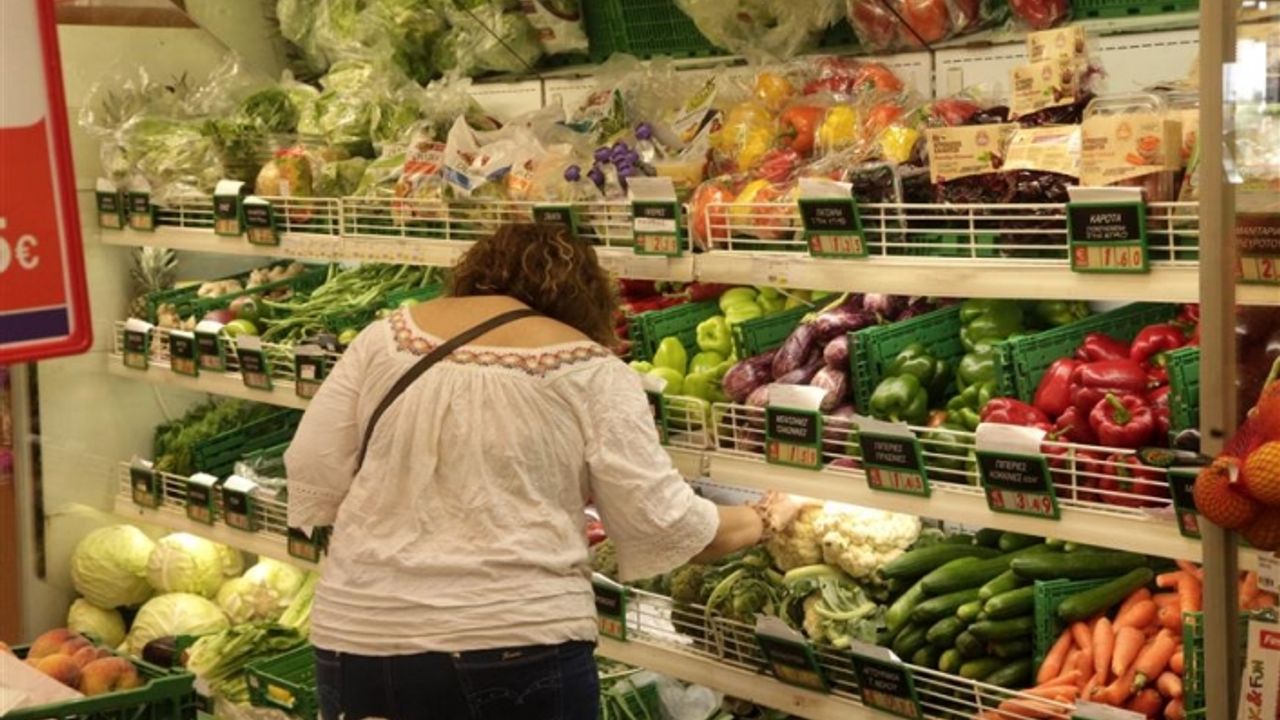 Temel gıda fiyatlarındaki zam furyası Hristodulidis’i de “boğdu”