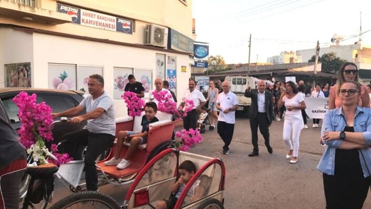Gaziveren Muhtarlığı, Güz Kültür ve Sanat Festivali’nin gelirini çocuklara bağışladı