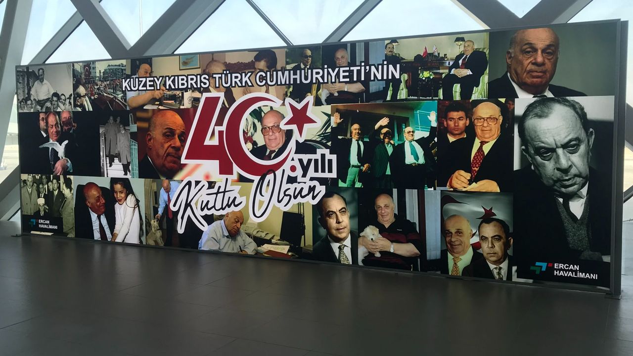 Ercan Havalimanı’nda liderlerimiz unutulmadı