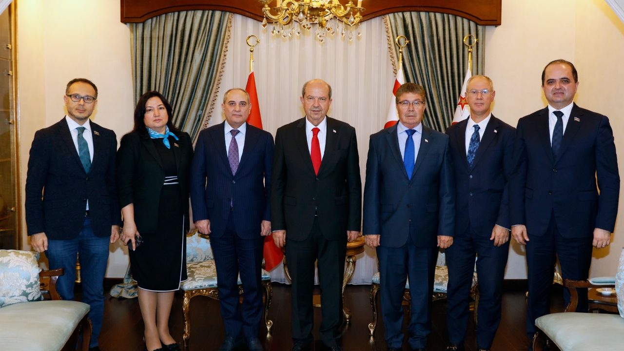 Cumhurbaşkanı Tatar, Yeni Azerbaycan Partisi Genel Başkan Yardımcısı Budakov ve beraberindeki heyeti kabul etti