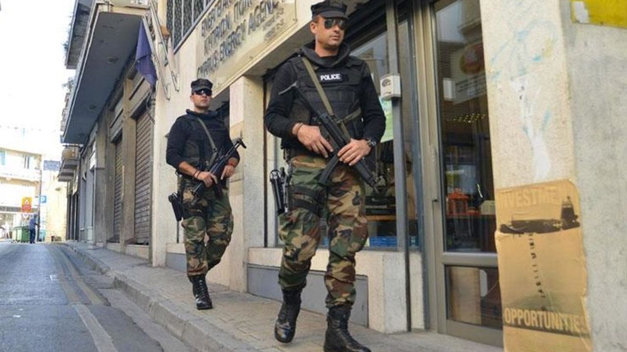 Güney Kıbrıs’ta İsrail hedeflerine saldırma planı yaptıkları gerekçesiyle iki İranlı tutuklandı