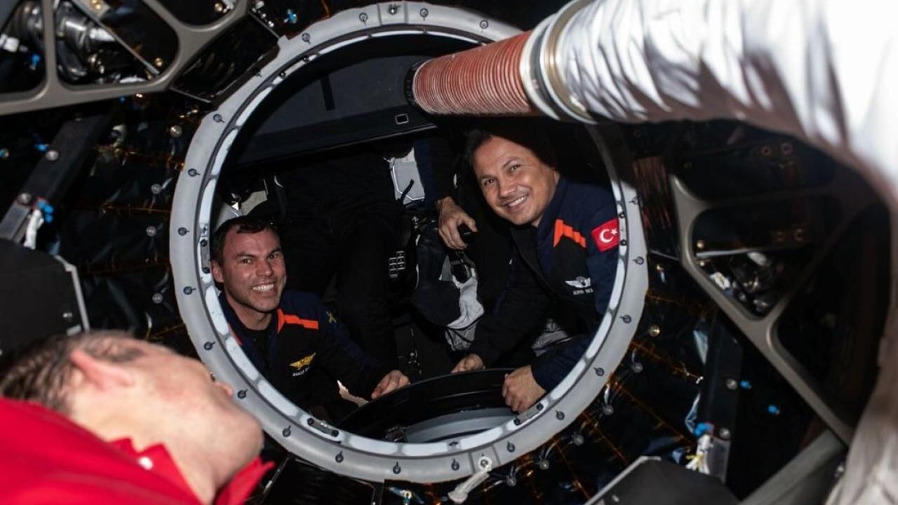 İlk Türk astronot Gezeravcı uzaydan fotoğraf paylaştı