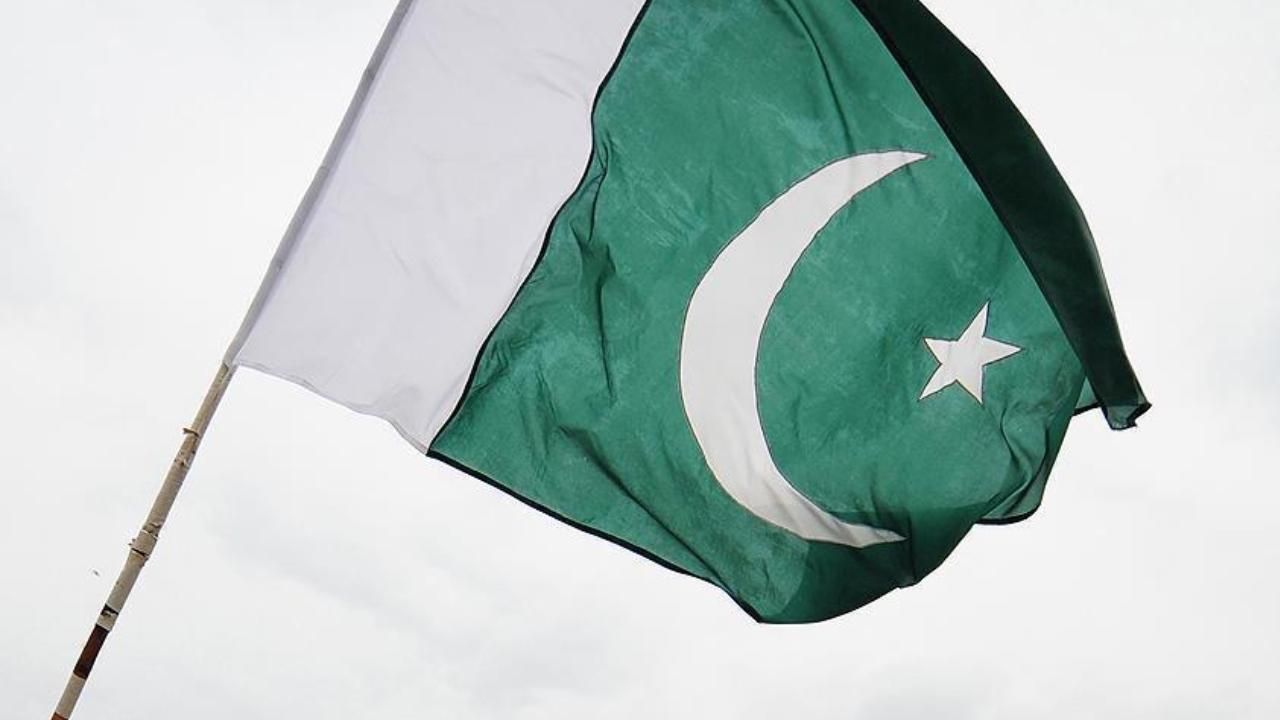 Pakistan, İran'ın Sistan-Beluçistan bölgesindeki "terör hedeflerine" saldırı düzenlediğini duyurdu