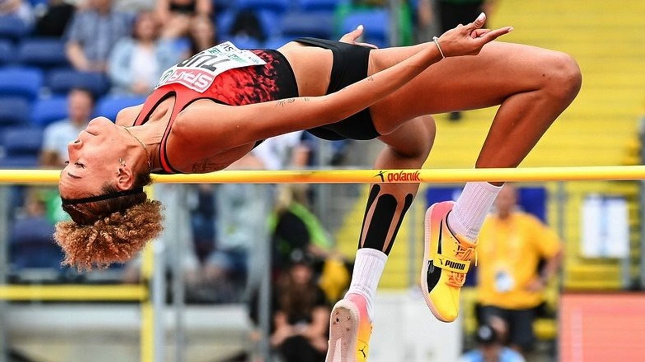 Buse Savaşkan, kadınlar yüksek atlamada 12 yıl sonra Türkiye'yi olimpiyatlara taşımak istiyor