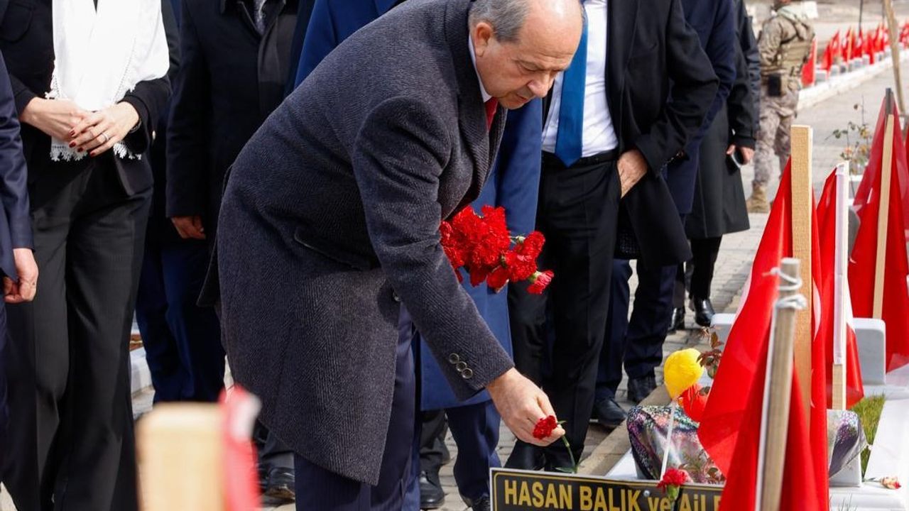 Tatar, Kahramanmaraş'ta Deprem Şehitliği’ni ziyaret etti