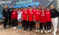 Badmintoncularımız adaya döndü