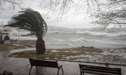 Türkiye genelindeki sel ve fırtınada 2 kişi hayatını kaybetti 10 kişi yaralandı