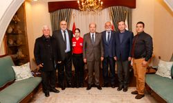 Tatar, Bilardo Federasyonu yönetimi ve milli sporcu Ghaffari’yi kabul etti