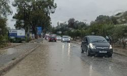 İskele Boğaz'da sağanak nedeniyle yolda görüş mesafesi azaldı, polis uyardı