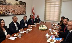 CTP-CHP heyetleri bir araya geldi