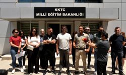 KTOEÖS, Bekirpaşa Lisesi'ndeki sınavlarla ilgili Bakanlık önünde açıklama yaptı