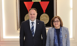 Öztürkler, Fatma Şahin’i ziyaret etti