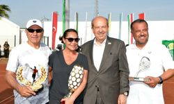 Cumhurbaşkanı Tatar, Hülya Avşar Cup tenis turnuvasını izledi