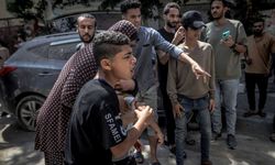 İsrail, gıda dağıtımı için bekleyen Filistinlileri hedef aldı: Çoğu çocuk ve kadın 13 kişi öldü