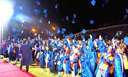 DAÜ 2024–2025 Akademik Yılı Bahar Dönemi Lisans ve Ön Lisans Mezuniyet Töreni dün akşam yapıldı