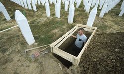 Srebrenitsa Soykırımı'nın 7 kurbanı bugün toprağa verilecek