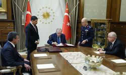 Türkiye'de Genelkurmay Başkanlığına Kara Kuvvetleri Komutanı Orgeneral Selçuk Bayraktaroğlu'nun atandı