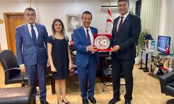 Dışişleri Bakanı Ertuğruloğlu, Dünya Türk Gençler Birliği Genel Başkanı Güzel’i kabul etti