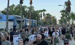 Limasol yangını için ilk protesto yürüyüşü Limasol'da düzenlendi