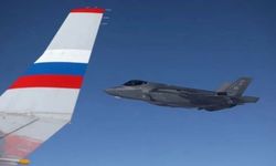 Zirvenin ardından ülkeden ayrılan Putin'e Amerikan F-22'leri yolcu etti