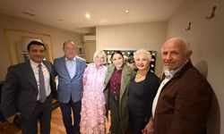 Aşkın Nur Yengi ve Erol Evgin İstanbul’da Sahne Aldı