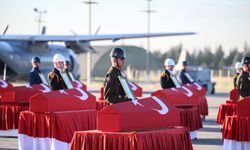 Azerbaycan-Gürcistan sınırında düşen uçakta şehit olan askerler için Ankara'da tören düzenlendi