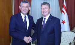 Başbakan Üstel, CHP Genel Başkanı Özel ve beraberindeki heyeti kabul etti