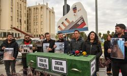 KTOEÖS, Başbakanlık Işıklarında sembolik tabutlu eylem gerçekleştirdi