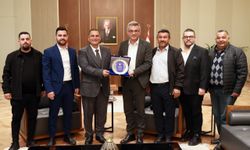 Cumhurbaşkanı Erhürman, KKTC Futbol Kulüpleri Birliği başkanı ve beraberindeki heyeti kabul etti