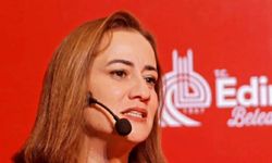 CTP Kadın Örgütü Başkanı Derya Edirne'de düzenlenen kadın hakları panelinde konuştu