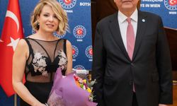 Cumhurbaşkanlığı Özel Sanat Danışmanı Rüya Taner, Viyana Türk Haftası’nın kapanışında resital verdi