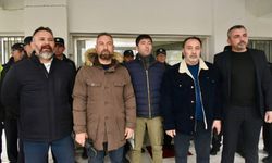 Kamuda yetkili sendikalar Maliye Bakanlığı önünde açıklama yaptı