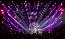 Sibel Can yeni yılı sahnede karşıladı